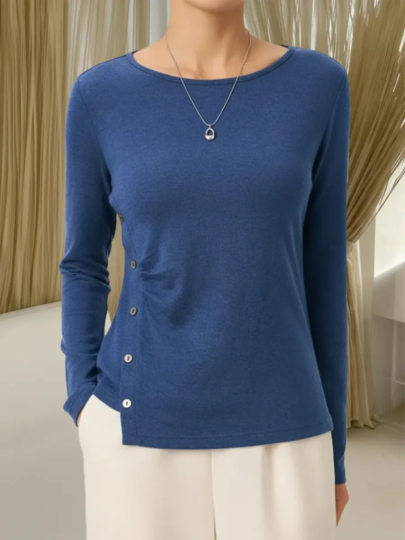 Mila – Gebreide top met subtiele knoopdetails