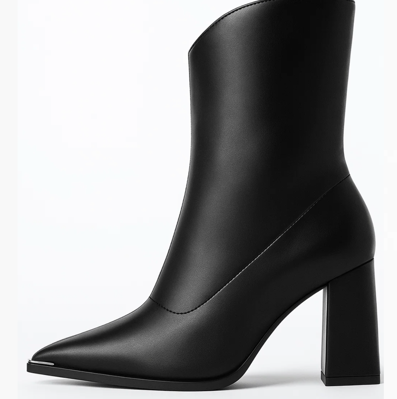 Puntige leren laarzen