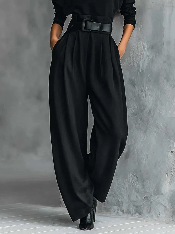 Lova | Moderne Getailleerde Jumpsuit