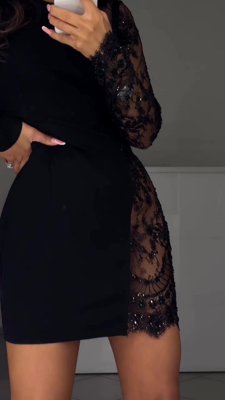 Kira | Sexy Jurk met Korte Mouwen en Kantdetails